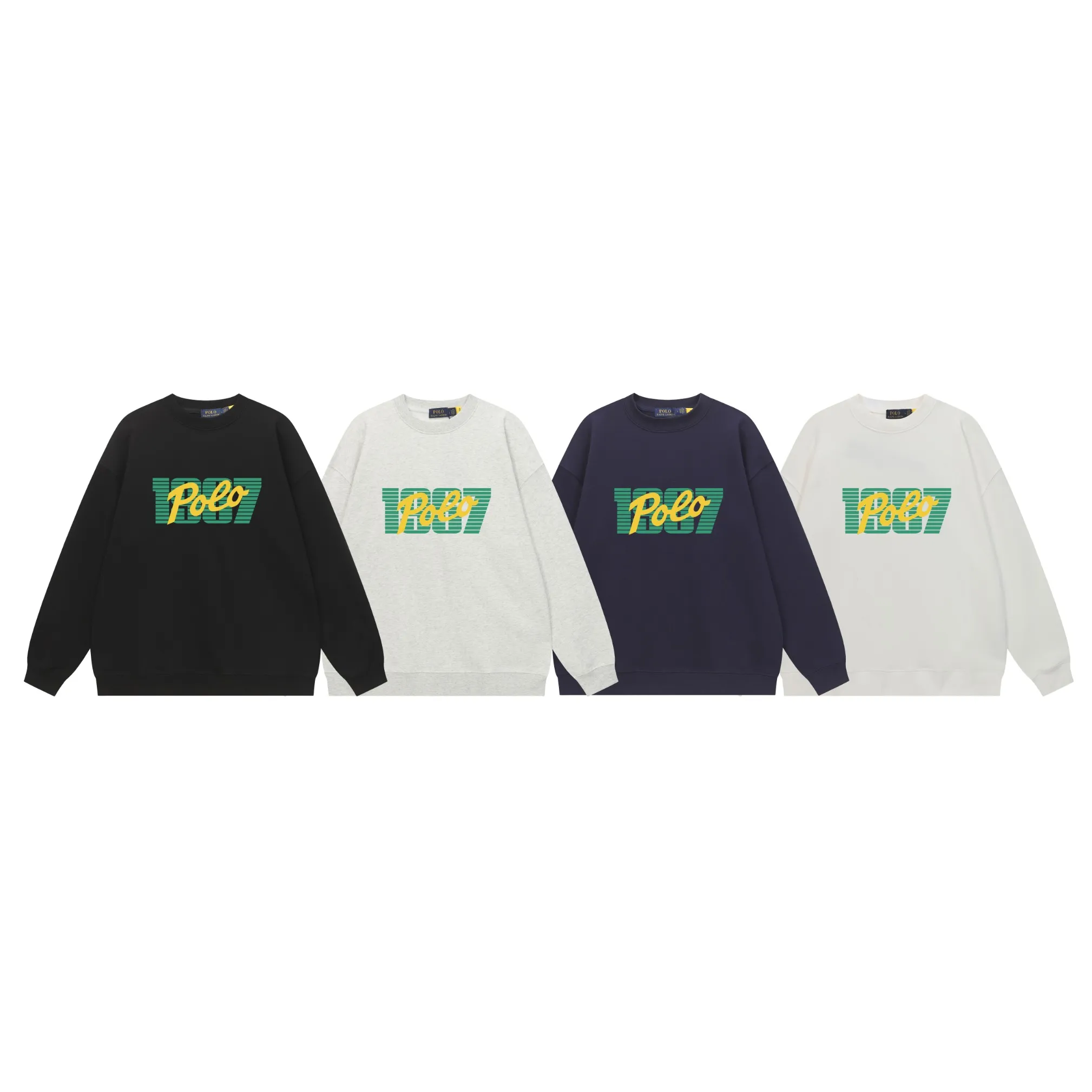 P200 Long-term stock] RalphLauren/Ralph Lauren 2025 autumn and winter new bear letter print 420g heavy large terry sweatshirt Ralph Lauren's age-reducing item, the coat fabric is made of 85% cotton ➕15% polyester, which not only retains the softness, comfort and breathability of cotton, but also adds the wear resistance and wrinkle resistance of polyester fiber, making the clothes more durable and easy to care for. Even in slightly cooler weather, you won't feel stuffy when wearing it. This kind of fabric has a natural crisp feel and is not easy to pill or deform. The bear on the chest is printed with English letters. It is full of color, full of three-dimensionality, and lifelike, adding a bit of liveliness and interest to the whole sweatshirt. There is no pressure to dress, regardless of age or gender. Complete accessories! Color: black, white, navy blue, light floral gray Size: M-L-XL-XXL